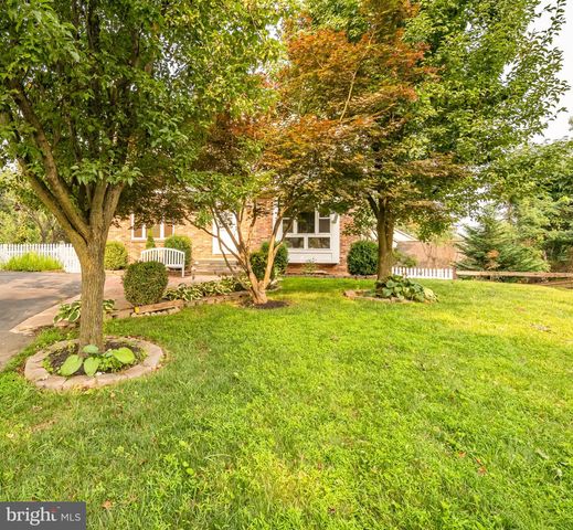 3 MCFARLIN CT, Germantown, MD 20874