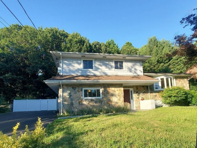 744 Dedham St, Newton, MA 02459