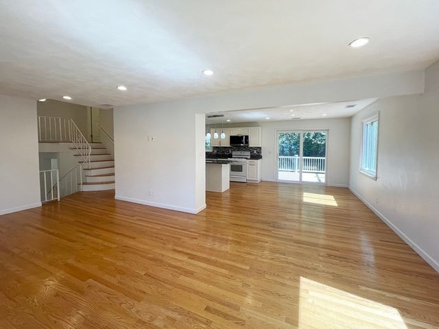 744 Dedham St, Newton, MA 02459