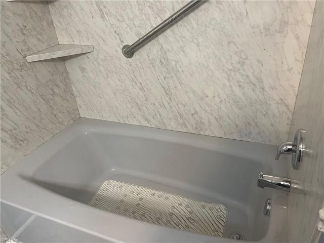 73 Colombia DR, Newport News, VA 23608