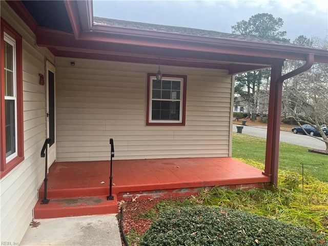 73 Colombia DR, Newport News, VA 23608