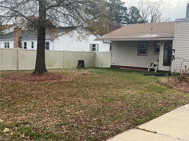 73 Colombia DR, Newport News, VA 23608