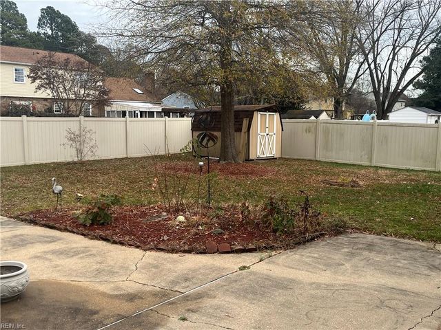 73 Colombia DR, Newport News, VA 23608