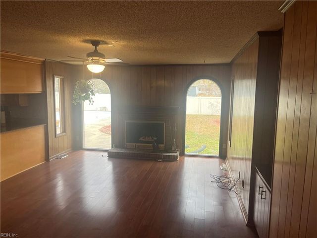 73 Colombia DR, Newport News, VA 23608