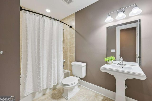 3734 Wavespray Court, Gainesville, GA 30506