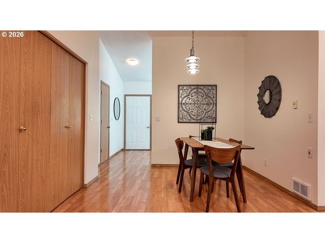 164 Nw CODY Ct, Hillsboro, OR 97124