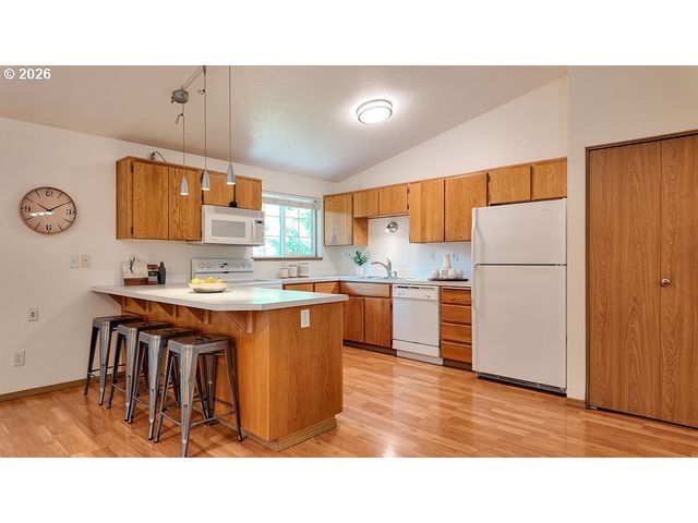 164 Nw CODY Ct, Hillsboro, OR 97124