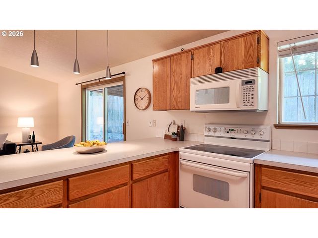 164 Nw CODY Ct, Hillsboro, OR 97124