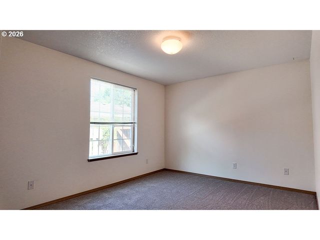 164 Nw CODY Ct, Hillsboro, OR 97124