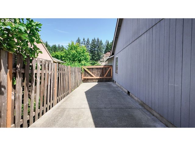 164 Nw CODY Ct, Hillsboro, OR 97124