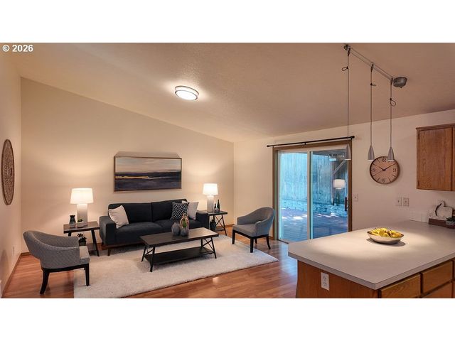 164 Nw CODY Ct, Hillsboro, OR 97124