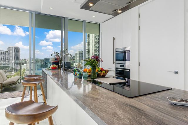 700 NE 26th Ter 1005, Miami, FL 33137