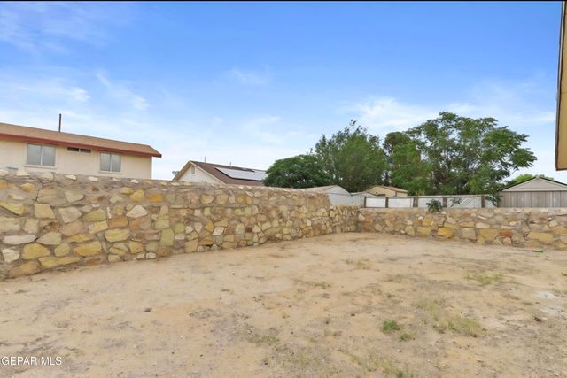 12045 GREENVEIL Drive, El Paso, TX 79936