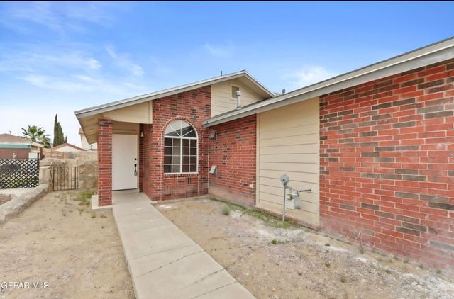 12045 GREENVEIL Drive, El Paso, TX 79936