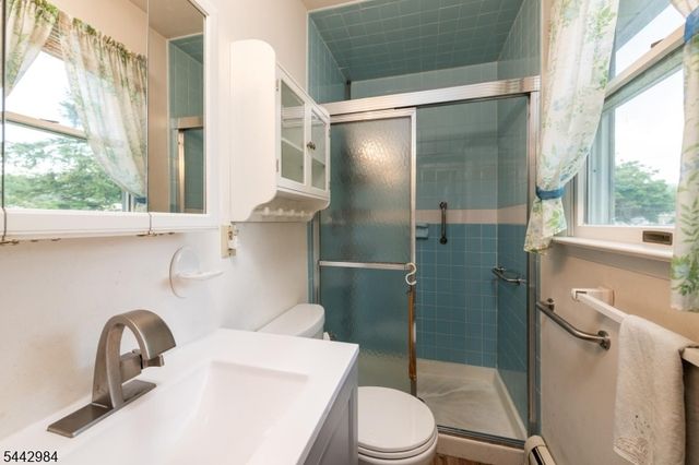 67 Greenbrook Dr, West Milford Twp., NJ 07480