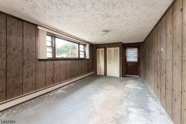 67 Greenbrook Dr, West Milford Twp., NJ 07480
