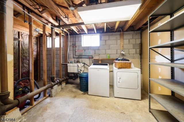 67 Greenbrook Dr, West Milford Twp., NJ 07480