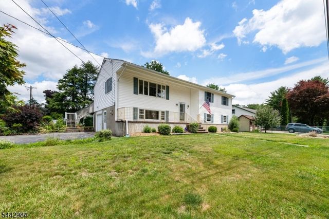 67 Greenbrook Dr, West Milford Twp., NJ 07480