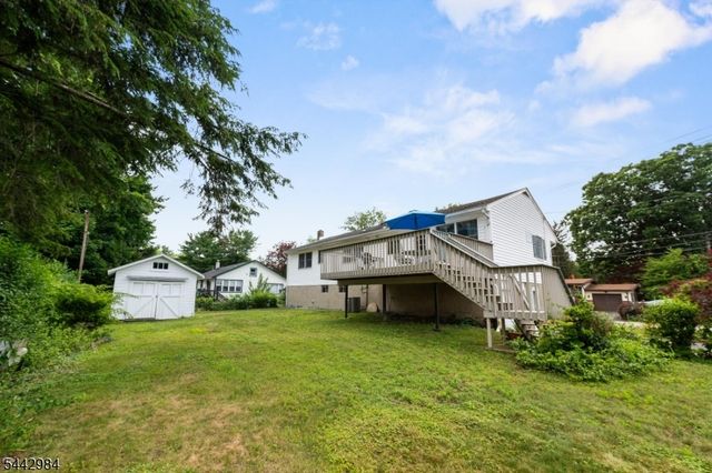 67 Greenbrook Dr, West Milford Twp., NJ 07480