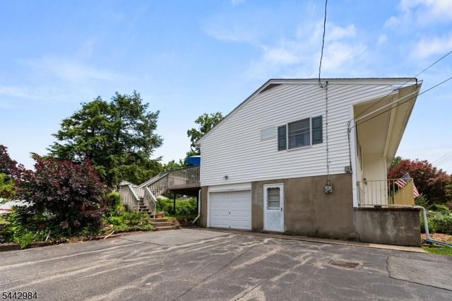 67 Greenbrook Dr, West Milford Twp., NJ 07480