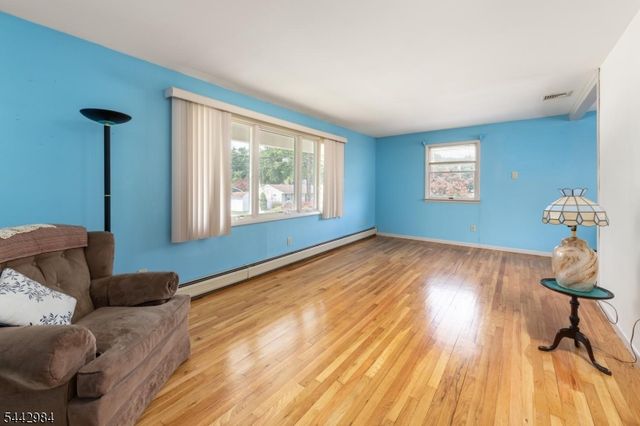 67 Greenbrook Dr, West Milford Twp., NJ 07480