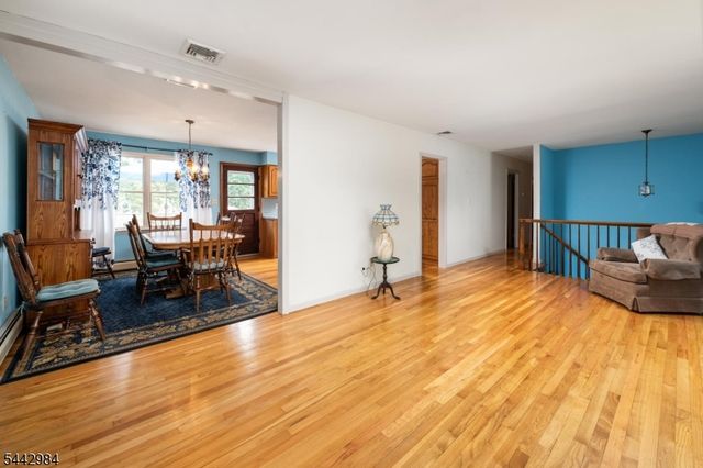 67 Greenbrook Dr, West Milford Twp., NJ 07480