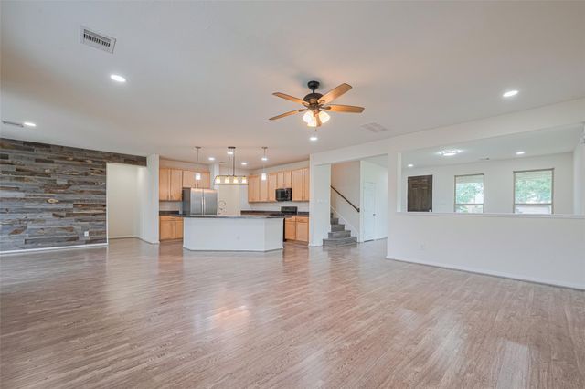 3215 Laurel Bend Lane, Pearland, TX 77584