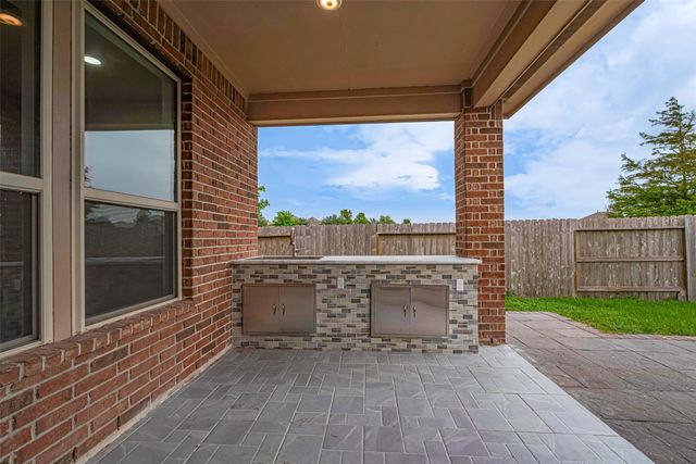 3215 Laurel Bend Lane, Pearland, TX 77584