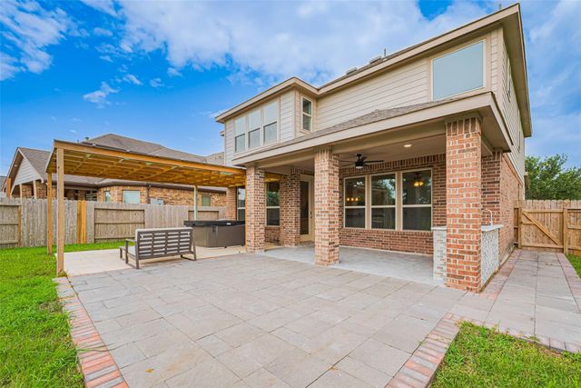 3215 Laurel Bend Lane, Pearland, TX 77584