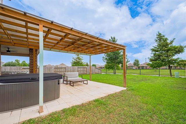 3215 Laurel Bend Lane, Pearland, TX 77584