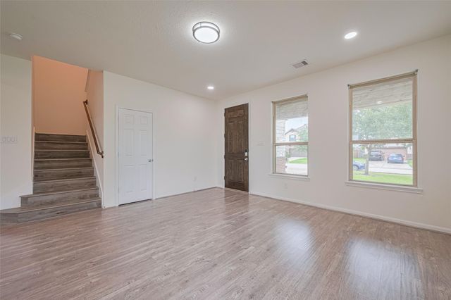 3215 Laurel Bend Lane, Pearland, TX 77584