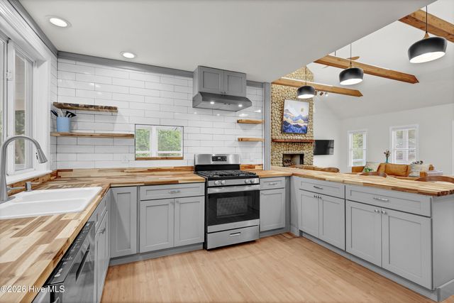 2002 Klein Road, Wilmington, NC 28405