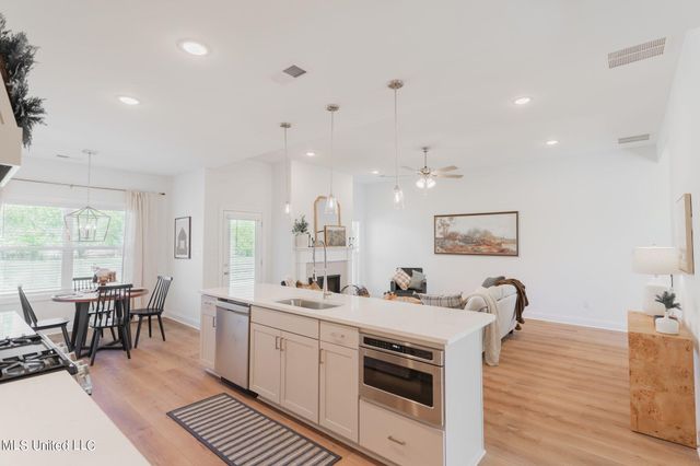 5290 Douglas Drive, Olive Branch, MS 38654