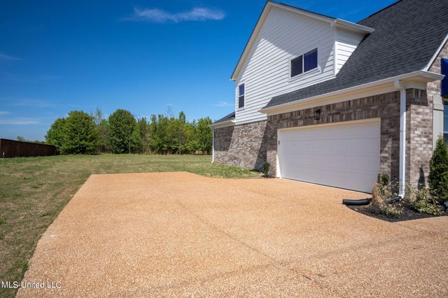 5290 Douglas Drive, Olive Branch, MS 38654