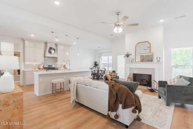 5290 Douglas Drive, Olive Branch, MS 38654