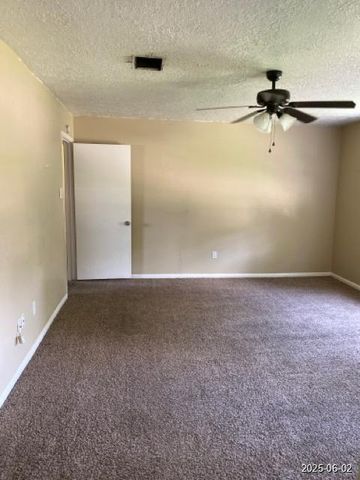 5603 Mossy Timbers Drive, Humble, TX 77346