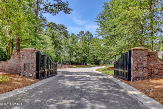 894 Hollybriar Drive SE, Bolivia, NC 28422