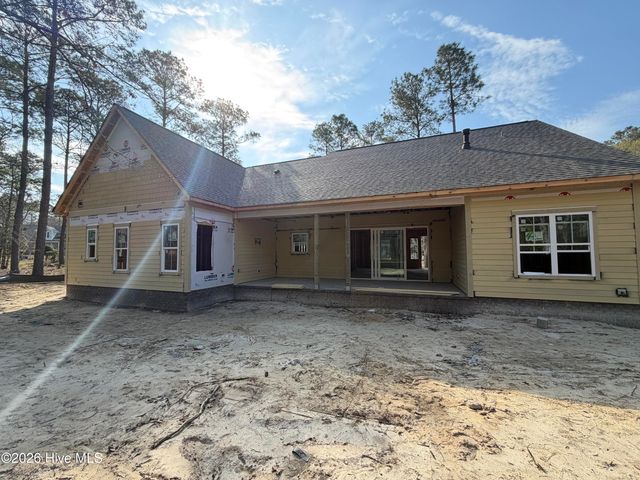 894 Hollybriar Drive SE, Bolivia, NC 28422