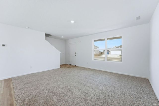 5040 Beechmont Lane, New Haven, IN 46774