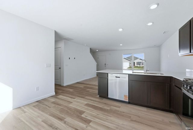 5040 Beechmont Lane, New Haven, IN 46774