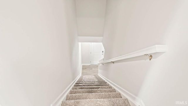 5040 Beechmont Lane, New Haven, IN 46774