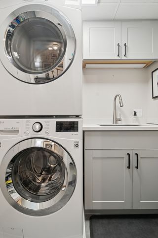 161 E Chicago Avenue 33A, Chicago, IL 60611