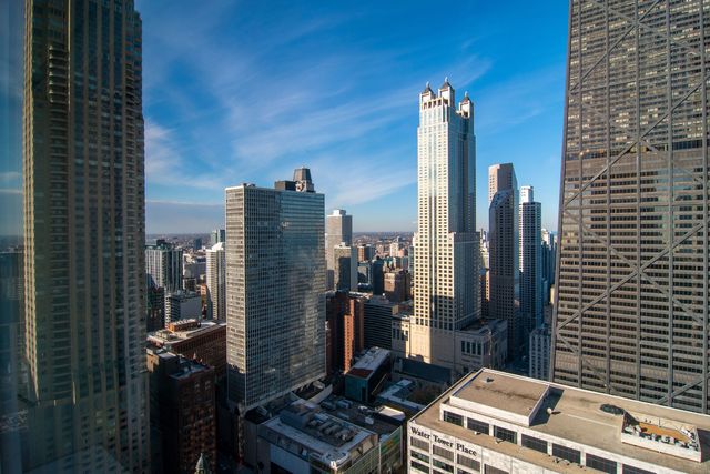 161 E Chicago Avenue 33A, Chicago, IL 60611