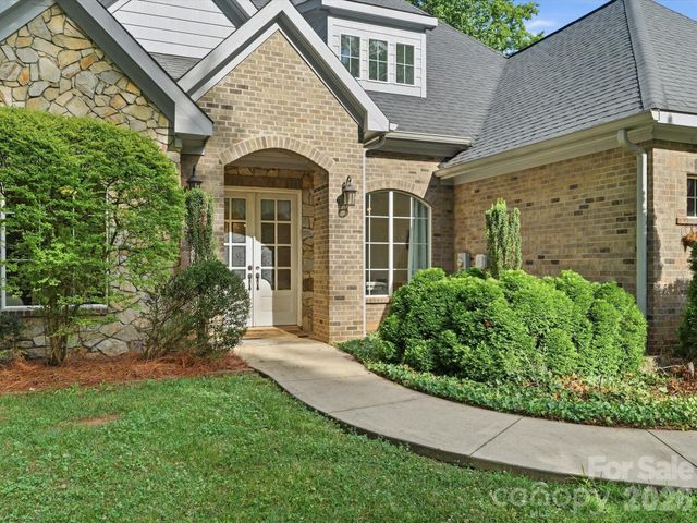 9831 Minnie Lemmond Lane, Charlotte, NC 28227