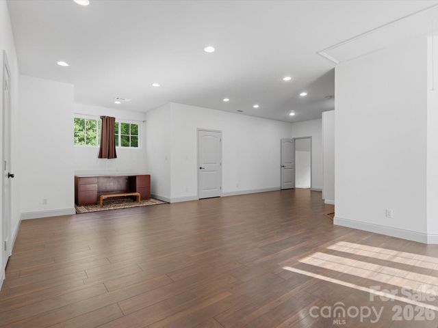 9831 Minnie Lemmond Lane, Charlotte, NC 28227