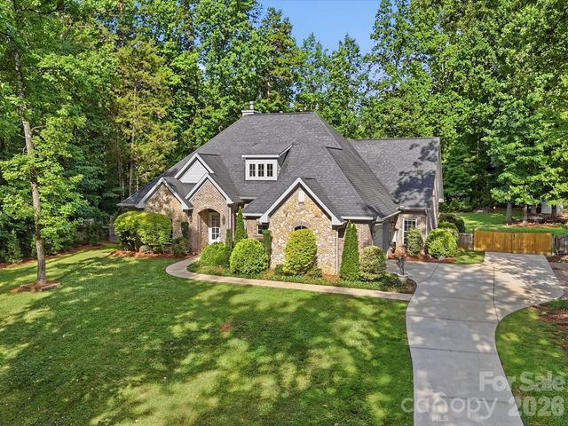 9831 Minnie Lemmond Lane, Charlotte, NC 28227