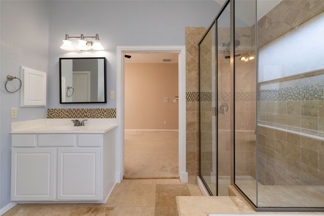 5732 Chelmsford Trail, Arlington, TX 76018