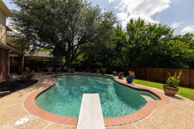 5732 Chelmsford Trail, Arlington, TX 76018
