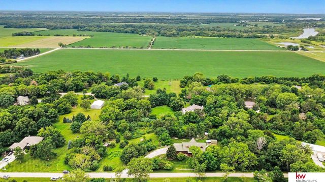 8306 S 235 Street, Gretna, NE 68028