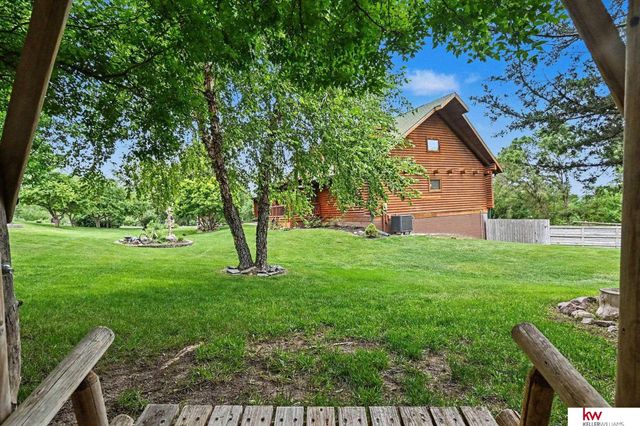 8306 S 235 Street, Gretna, NE 68028
